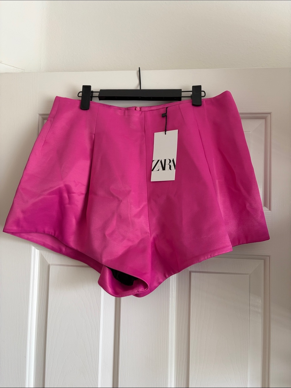 ZARA Bright Fuchsia High-Waist Satin Shorts - Picture 1 of 3